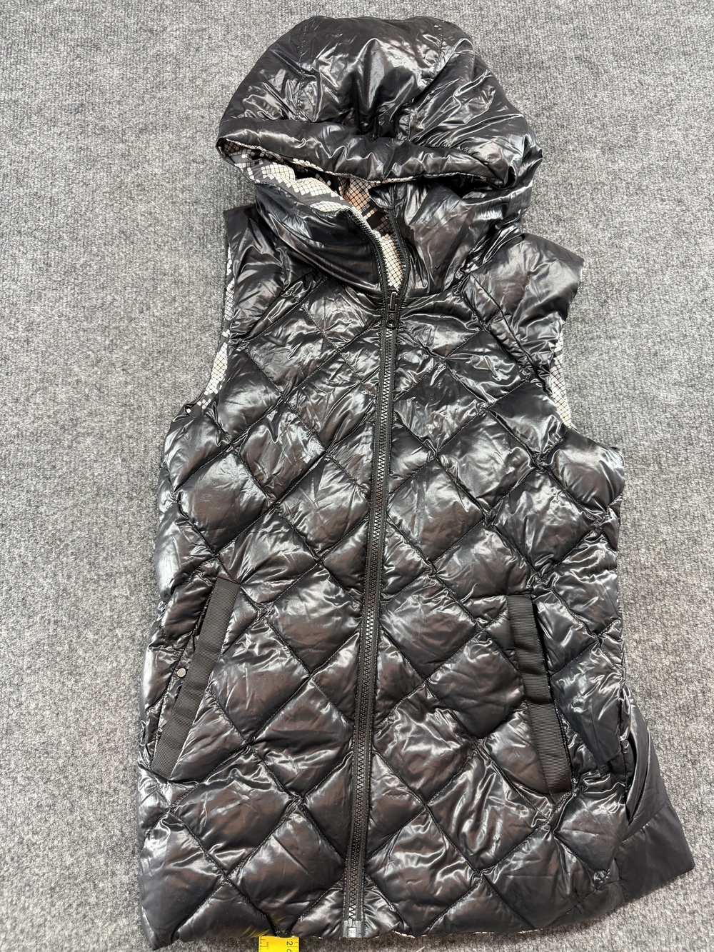 Lululemon Vest Womens 6 Black Reversible Snake Print Quilted Hooded Puffer Zip